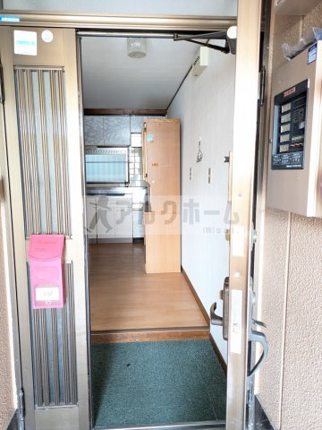 クレセントハイツ西川の玄関|クレセントハイツ西川