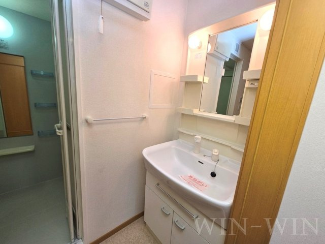 カサ・デル・ソル Cの独立洗面台