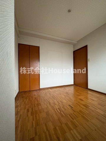 VIASACRA岩出の洋室