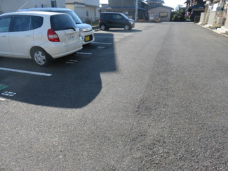 【駐車場】