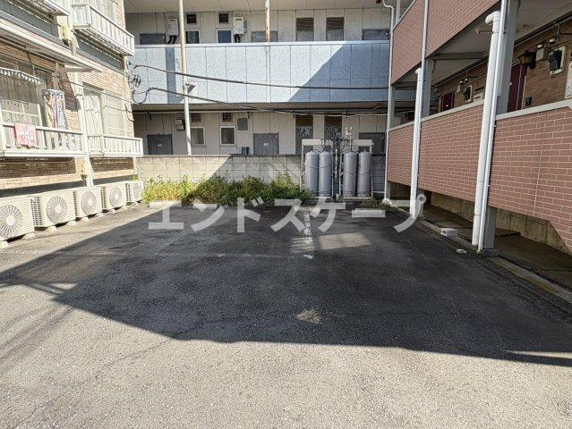 パル上小出Ａの駐車場|高崎、前橋のお部屋探しはエンドスケープまで！お客様の理想お聞かせ下さい♪
