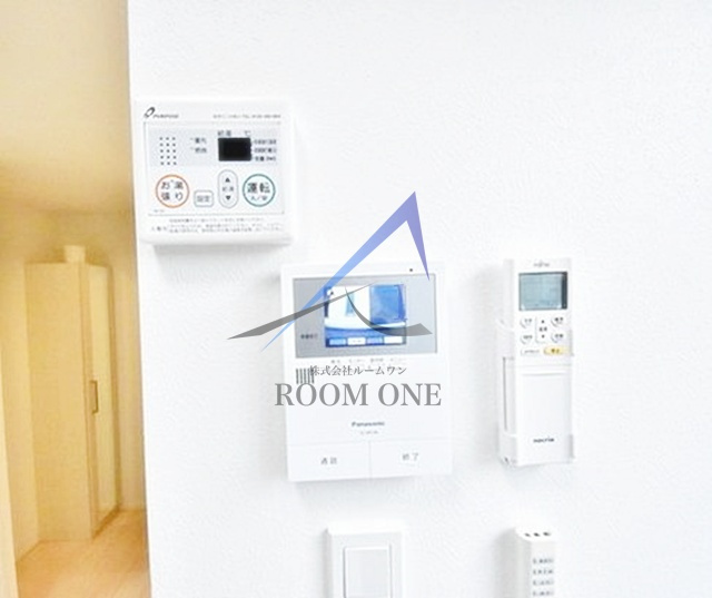 フリングホルニのセキュリティ|モニター付きインターホンです。