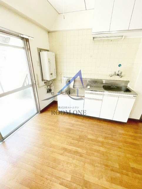 東栄ハイツの居間・リビング|洋室のお部屋です。