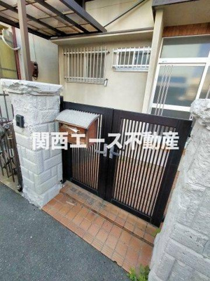 【エントランス】 | 中野１丁目貸家