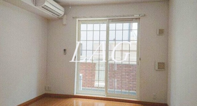 【居間・リビング】 | ソレアードＣ館 | 洋室のお部屋です。