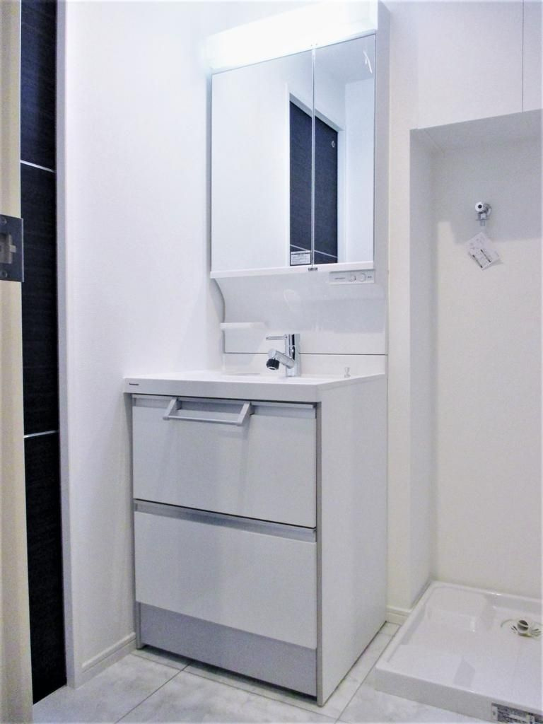 渋谷常磐松ハウスの独立洗面台