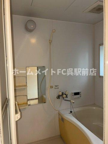 ヴィラ岩原の浴室