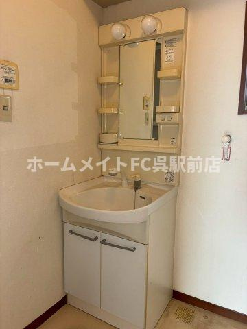 ヴィラ岩原の独立洗面台