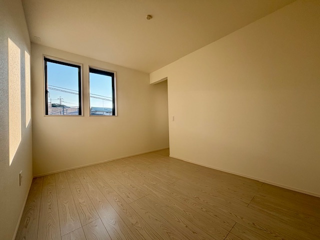 久留米市上津町4-1の洋室