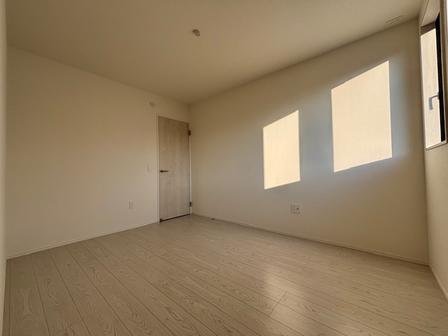 久留米市上津町4-1の洋室