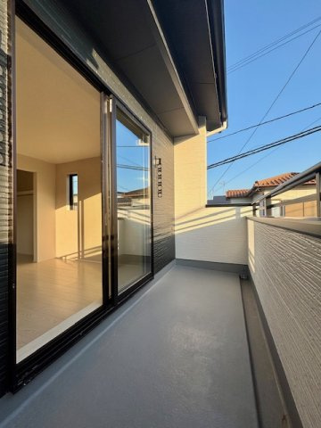 久留米市上津町4-1のバルコニー|広いバルコニーはもう一部屋得した気分ですね♪