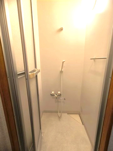 海まで7分！90坪超えの敷地　車複数台駐車可能の設備|シャワー