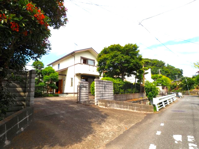 海まで7分！90坪超えの敷地　車複数台駐車可能の前面道路含む現地写真|前面道路