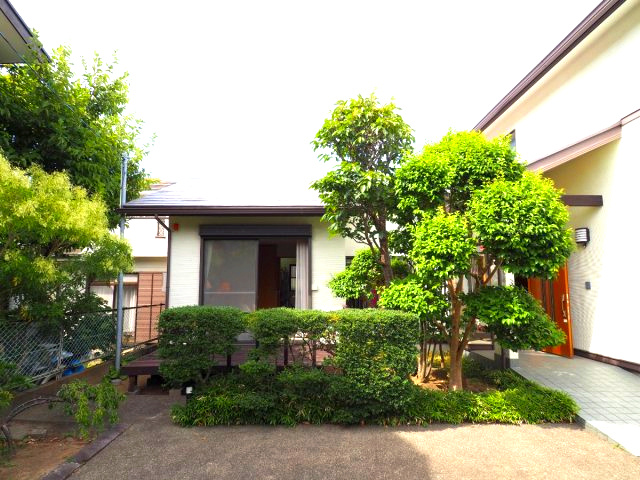 海まで7分！90坪超えの敷地　車複数台駐車可能の外観|外観