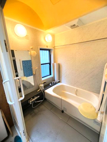 海まで7分！90坪超えの敷地　車複数台駐車可能の浴室|風呂