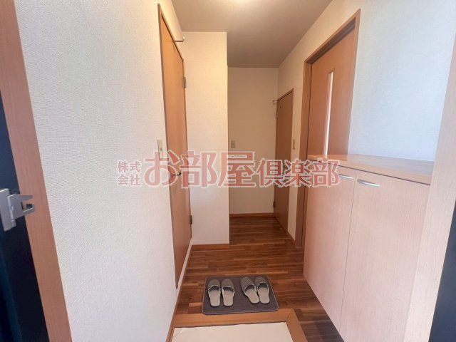 セジュール小森野の玄関|明るい玄関です