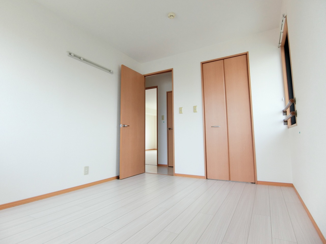 セジュール小森野の洋室|ゆったりした洋室です