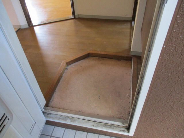 セジュール大善寺 B棟の玄関|明るい玄関です