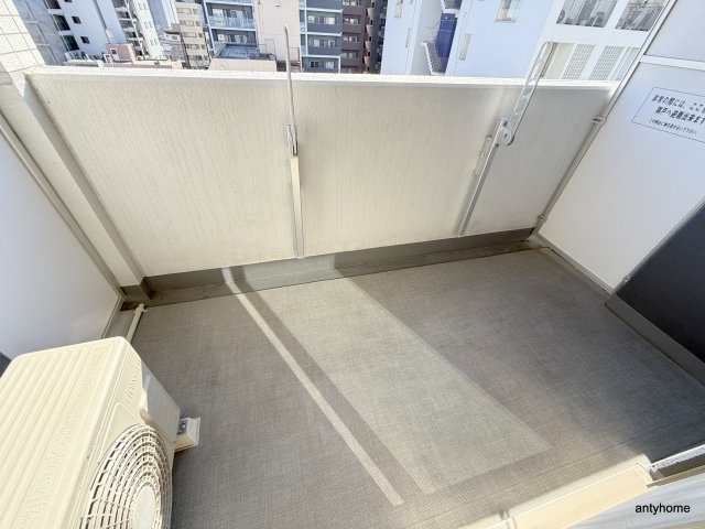 アドバンス難波西アクア　仲介手数料無料のバルコニー