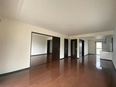 【居間・リビング】 | Royal garden学園通りⅢ