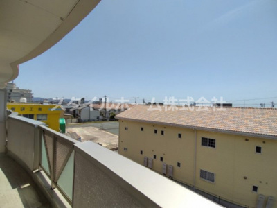 【展望】 | シルクヴェールフジA | 風通しの良いお部屋です。