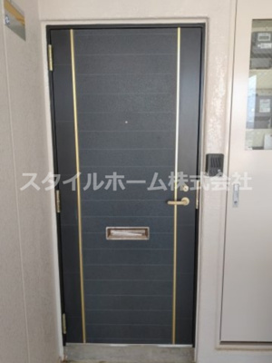 【玄関】 | シルクヴェールフジA | 明るい玄関です