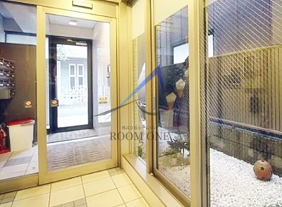 フェアリーコート日暮里のエントランス