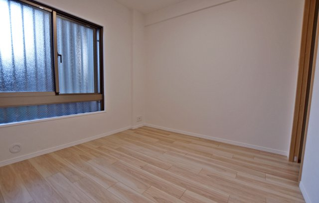 エンゼルクレッセ西難波の洋室|-洋室4.5帖-
全居室洋室で家具や敷物のカスタマイズを楽しめます！