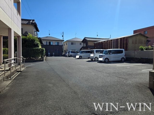 エクセレンスハイムの駐車場