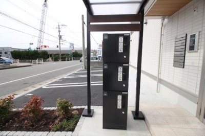  | トリシアTAKEⅢ | 宅配ボックス