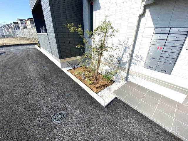 Bleu　Lapinの庭|これから育つ植栽です。