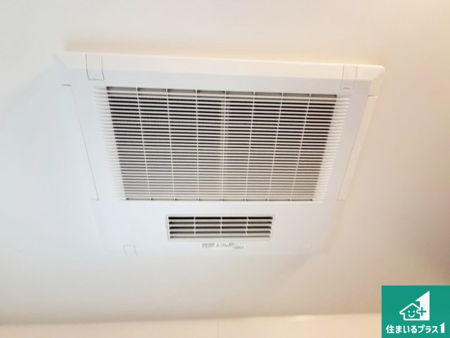 泉大津市池浦町　新築一戸建ての冷暖房・空調設備|四季を通して快適なバスライフをお手伝いする浴室暖房乾燥機！浴室の乾燥・暖房・涼風・換気はもちろん、２４時間換気にも対応！