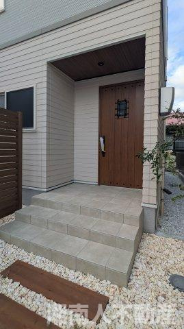 藤沢市辻堂東海岸２丁目９新築戸建ての玄関|きれいな玄関です