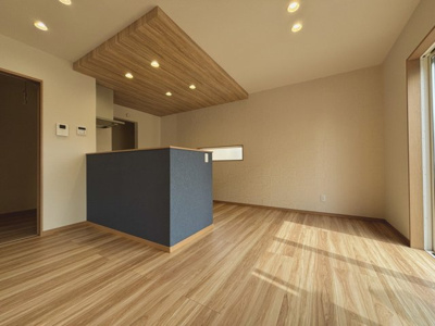 【ダイニング】