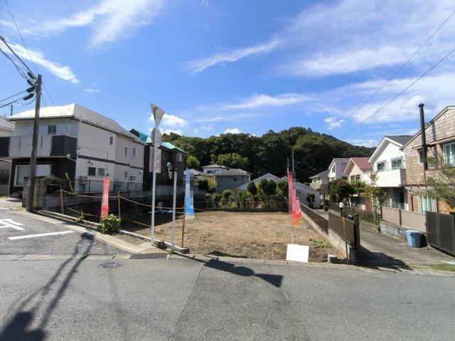 三方に開けた開放感ある立地　スローライフ