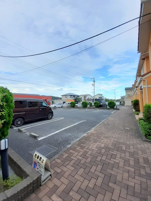 サンライズ・ヴィラⅡの駐車場