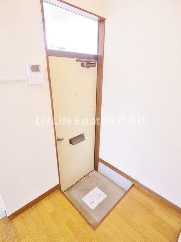 メゾンフルヤＩの玄関