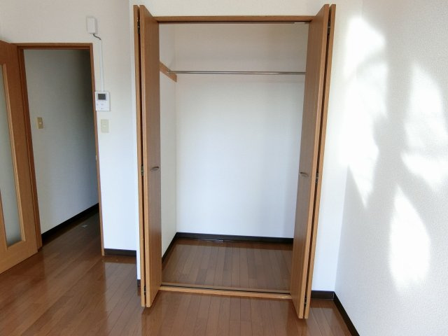 サンロードスIの収納|こまごまとしたものを収納できそうですね