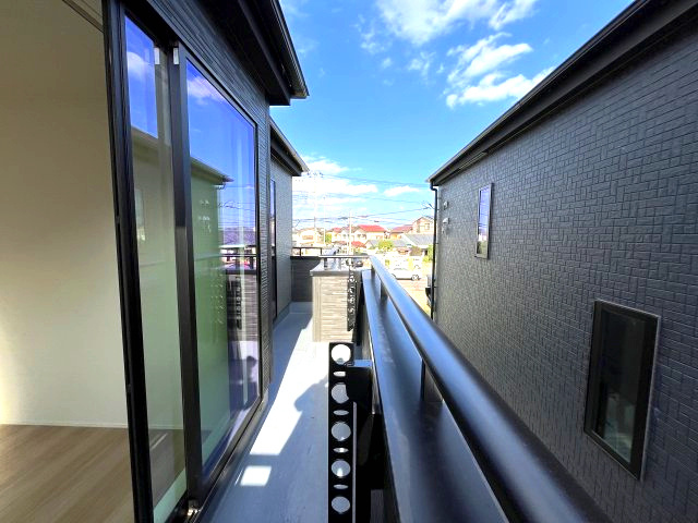 入間市下藤沢のバルコニー|広々としたバルコニーです