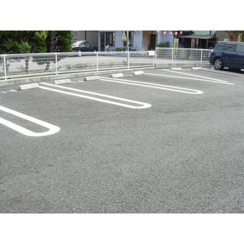 リフティー井上Ａの駐車場
