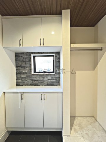 所沢市東狭山ケ丘1丁目・全1棟　新築一戸建　～駅徒歩3分～の玄関