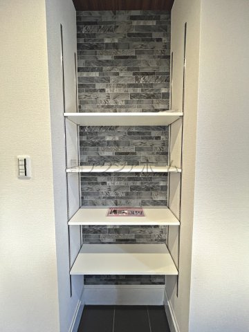 所沢市東狭山ケ丘1丁目・全1棟　新築一戸建　～駅徒歩3分～の収納|玄関収納