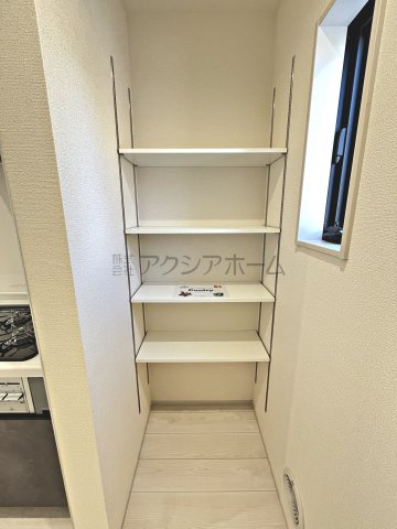 所沢市東狭山ケ丘1丁目・全1棟　新築一戸建　～駅徒歩3分～のキッチン|パントリー