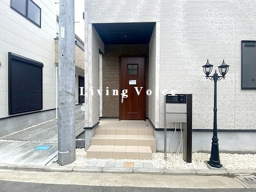 【エントランス】 | 【仲介手数料０円】茅ヶ崎市円蔵2期　新築一戸建て　5号棟　全5棟 | 茅ヶ崎市円蔵2期　新築一戸建て　全5棟