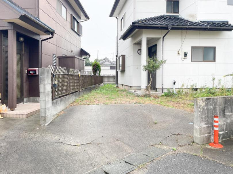 北茨城市大津町　中古戸建の駐車場