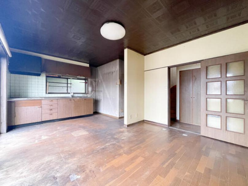 北茨城市大津町　中古戸建の居間・リビング