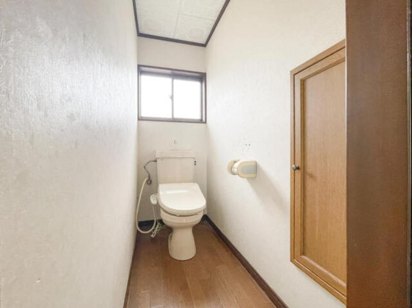 北茨城市大津町　中古戸建のトイレ