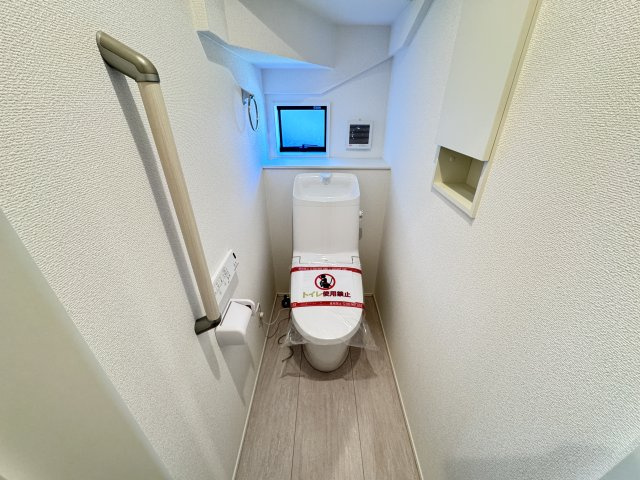 新築　前橋市関根町　GRAFARE　3号棟のトイレ|現地写真　節水タイプのウォシュレット付きトイレ、水道料節約に一役買います！
