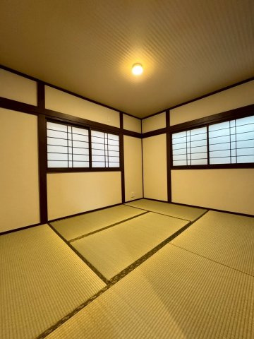 寝屋川市北大利町の和室