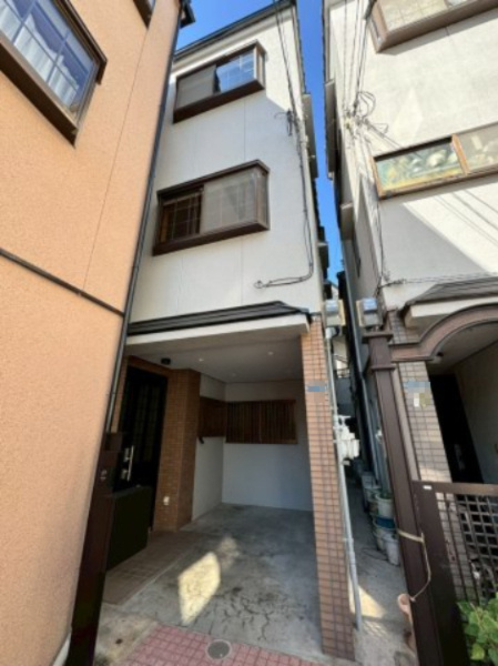 寝屋川市北大利町の外観